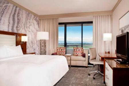 Marriott Denver Airport at Gateway Park - 32