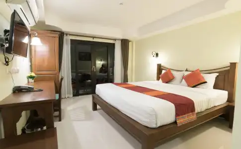 Riverside House - 3