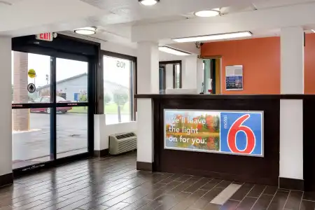 Motel 6 Macon, GA - 6