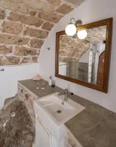 Goulas Traditional Guesthouse - 15