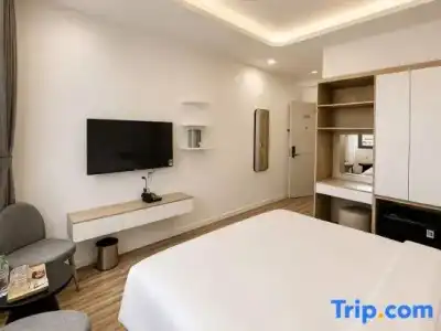 Phuong Mai - 36