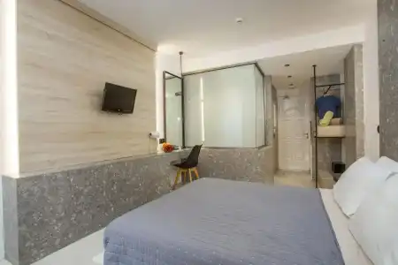 Dias Studios & Suites - 2