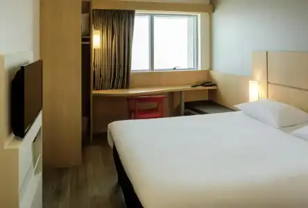 Ibis Sofia Airport - 31