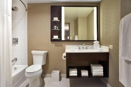 Hilton Chicago - 10