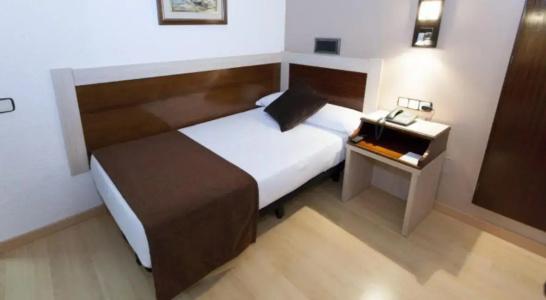 B&B Zaragoza Royal - 43