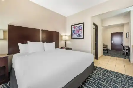 Best Western Plus Eastgate Inn & Suites - 72