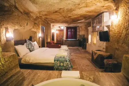 Tale Cave Inn - 113