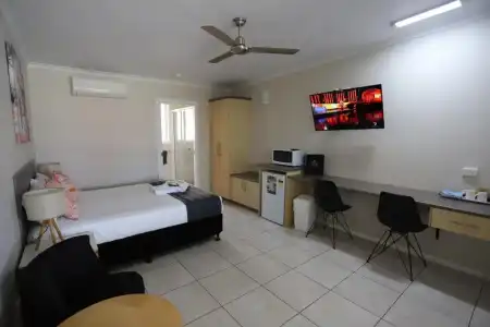 Tropic Coast Motel - 105