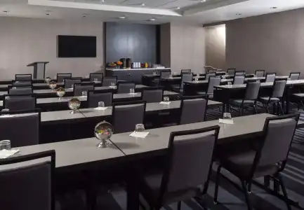 Courtyard by Marriott New York Manhattan / Central Park - 24