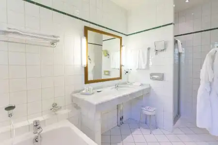Le Manoir au Lac - 81