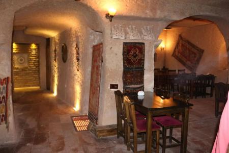 Melis Cave - 22
