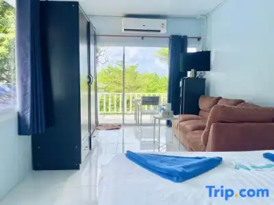 Naiharn On The Rock Resort - 18