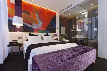 Signature Boutique - 3