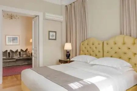 Noble Suites - 5