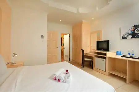 Gorgeous Boutique Room - 12