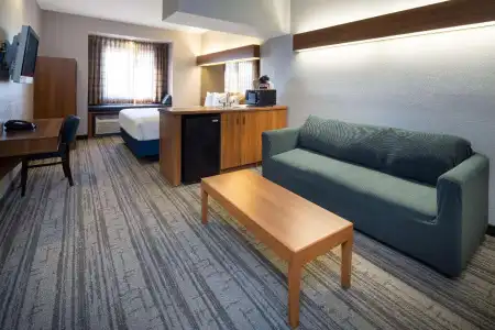 Baymont by Wyndham Las Vegas South Strip - 36