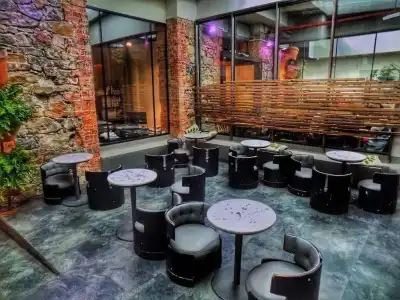 Poshtel Bilbao Premium Hostel - 19