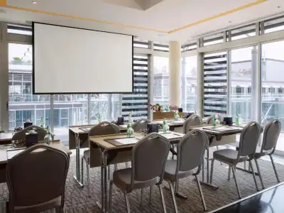 THE ABDALI BOULEVARD by IHG - 25