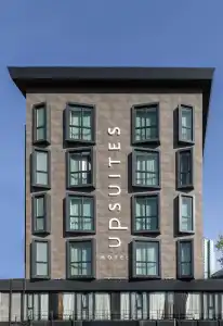 Upsuites - 30