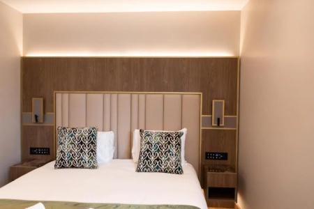 Merit Kensington - 109