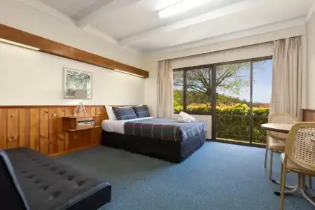Village Family Motor Inn - 33