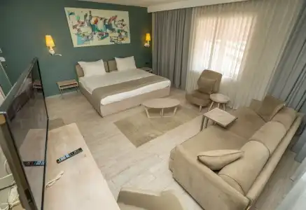 The Gate 30 Suites - 100