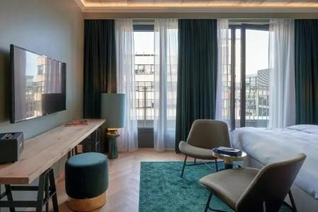 Gekko House, Frankfurt, a Tribute Portfolio - 35