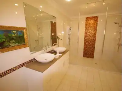 Astoria Retreat B&B - 34