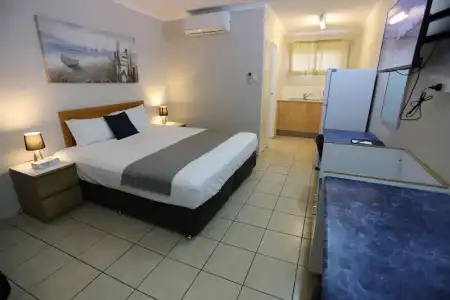 Tropic Coast Motel - 133
