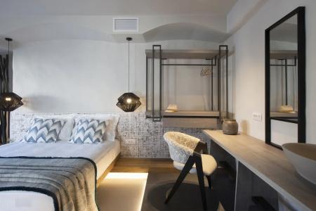 Parion Opus - Adults Only - 24