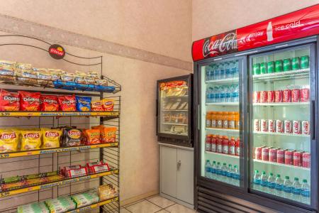 Howard Johnson by Wyndham Phoenix Airport/Downtown Area - 10