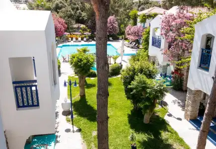 Marphe Suite & Villas - 10