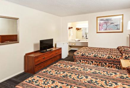Red Carpet Inn - Louisville - 60