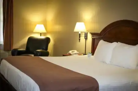 Breckinridge Inn - 4