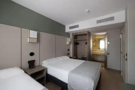 Catalonia Albeniz - 39