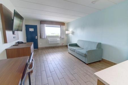 Seashire Inn & Suites - 58