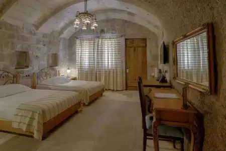 Hera Cave Suites - 111
