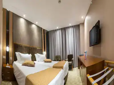 Pearl Shanghai - 1