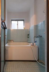 Tonarino Hostel for Backpackers - 9