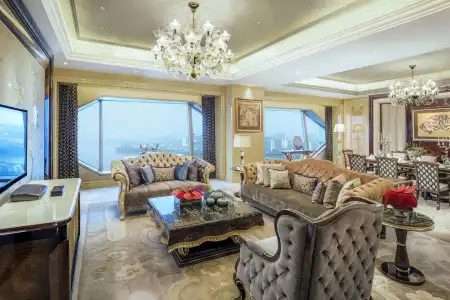 Wanda Reign Wuhan - 6