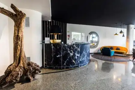 Gardone Palace - 13