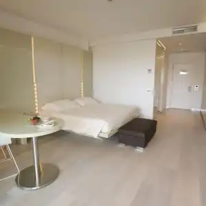 Premier & Suites - 35