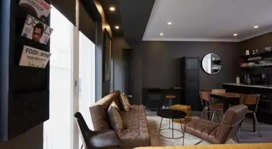 Vintage Apartment - 1