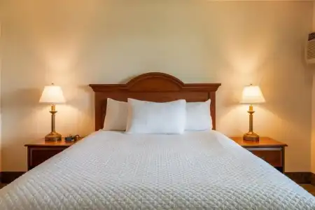 Ogunquit & Suites - 101