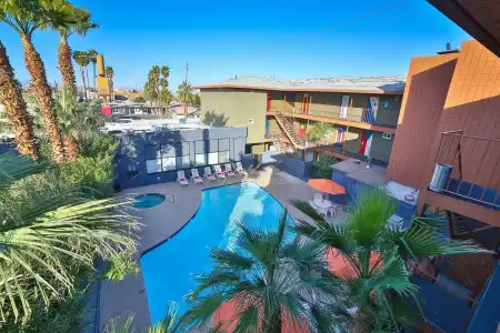 Motel 6 - Las Vegas, NV – Downtown Fremont St Experience - 11