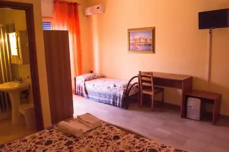 B&B Scalea Rooms - 10