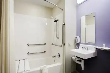 Microtel Inn & Suites by Wyndham Albuquerque West - 23