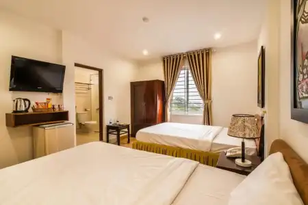 Amona - Hostel - 1