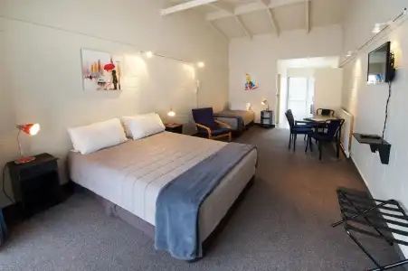 Ambassador Thermal Motel - 3