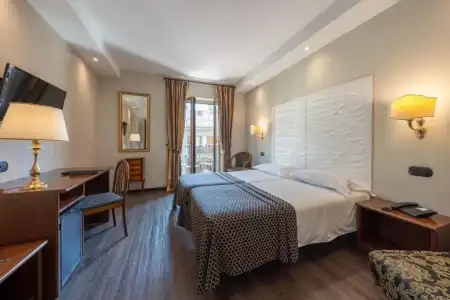 Central Wellness - 77